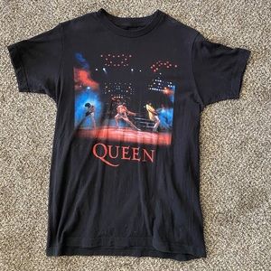 Queen Band Tee